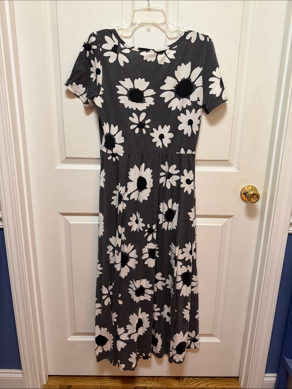 LuLaRoe Gray Maxi Dress with White Floral Print - Picture 2 of 9